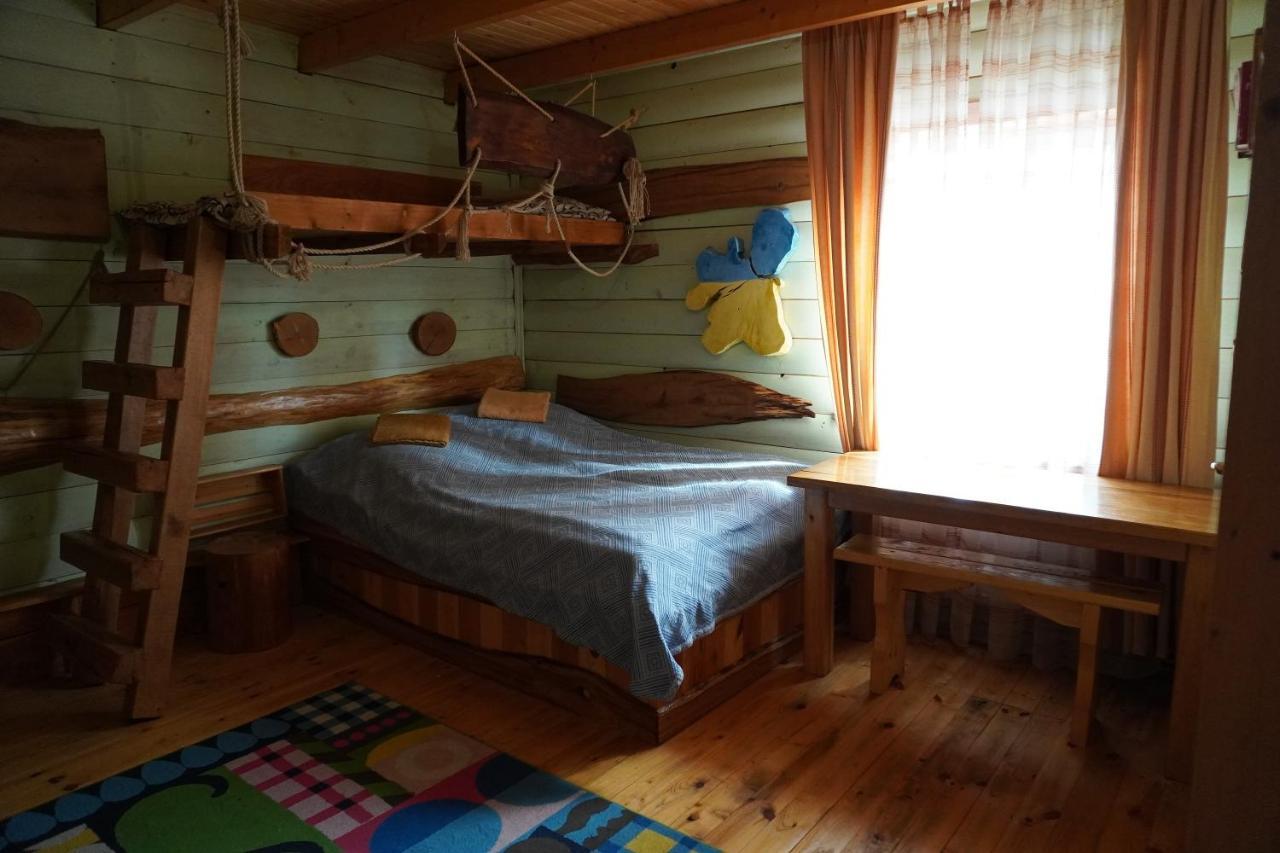 Kostel House *