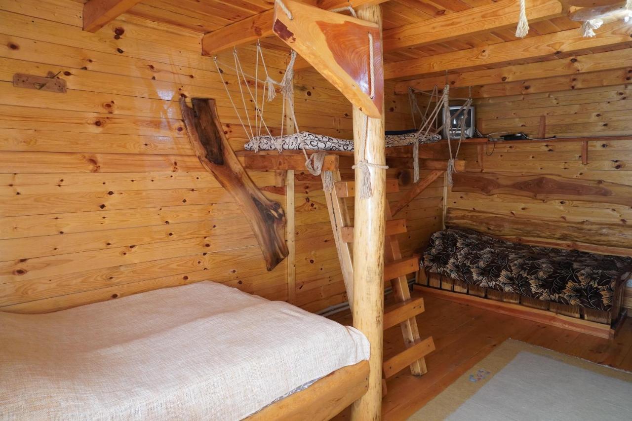 Kostel House *